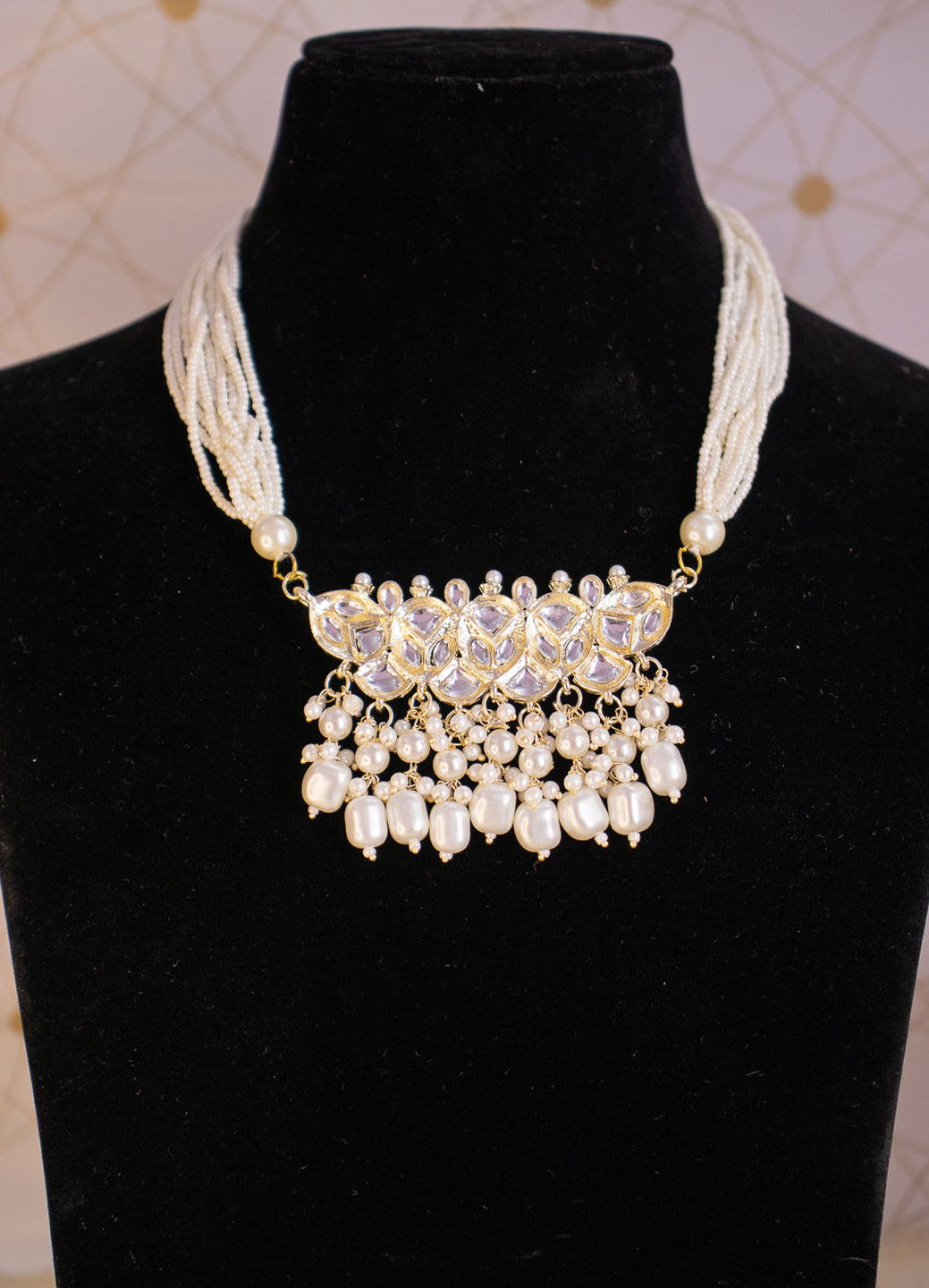 White Charu Necklace Set