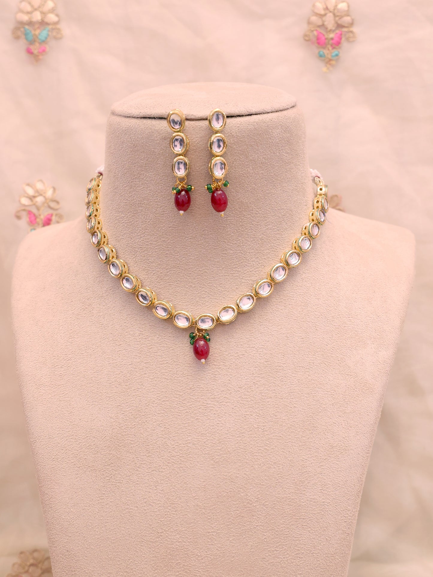 Red Oditi Necklace Set