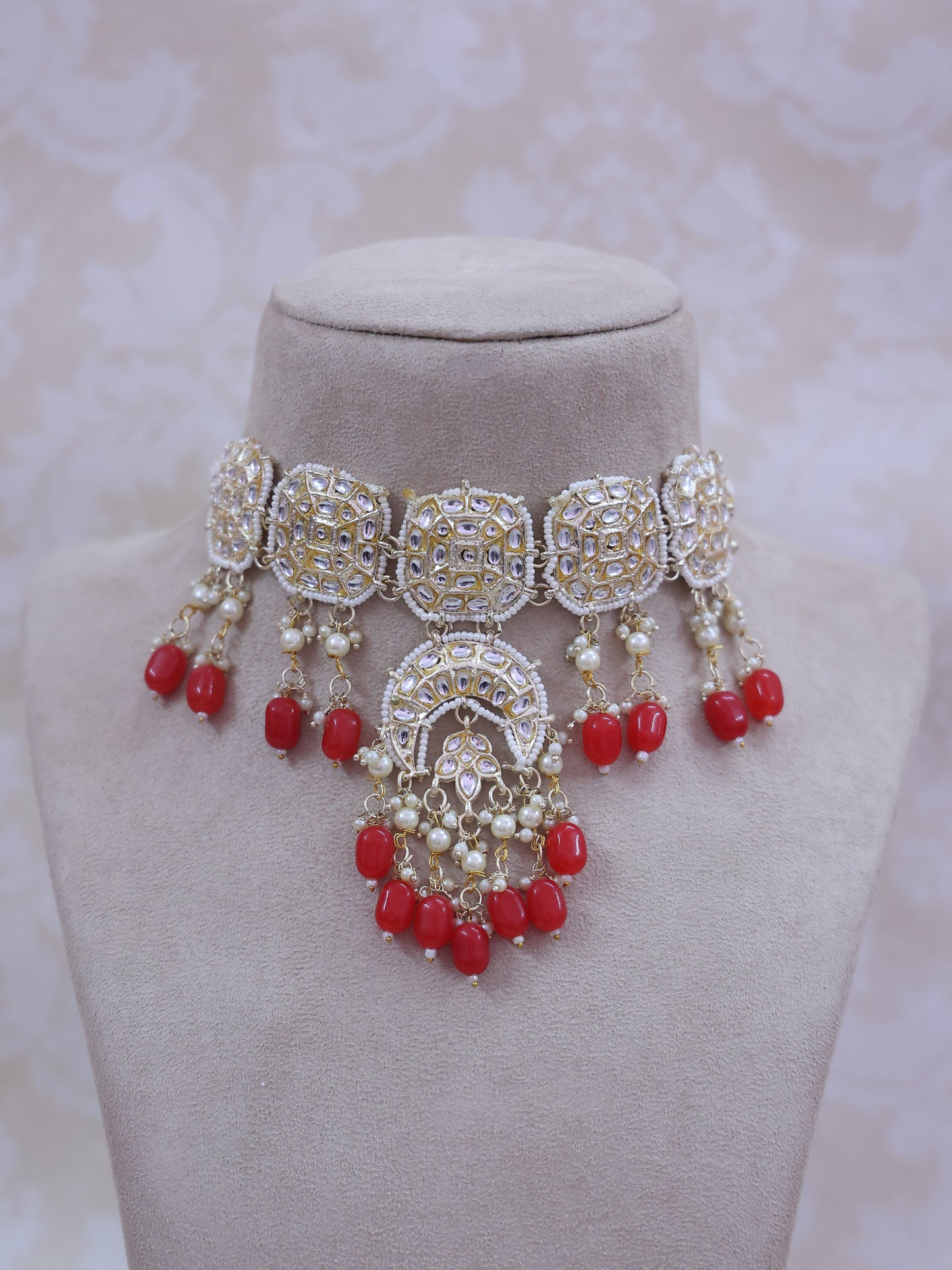 Red Chakrika Necklace Set