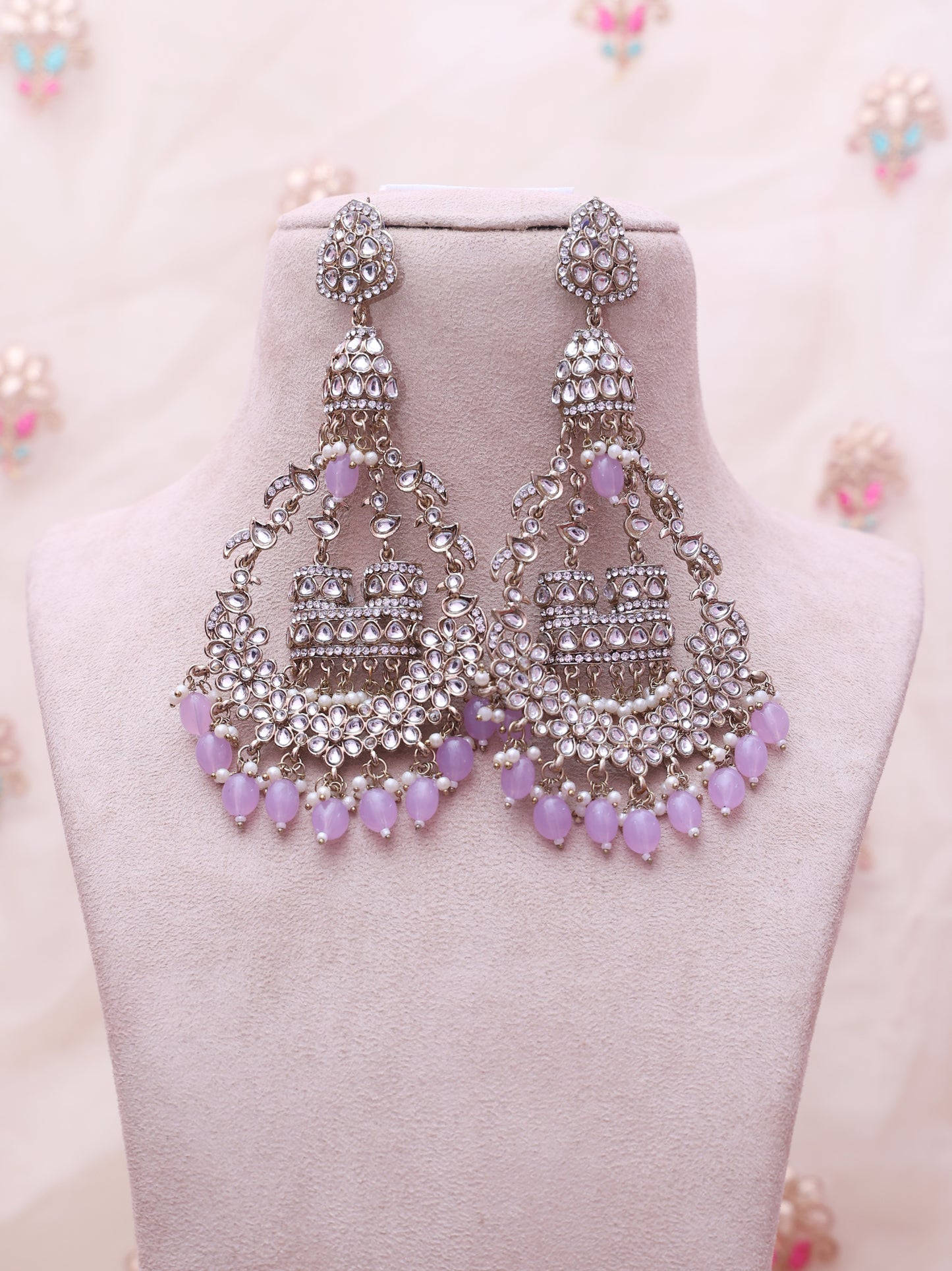 Lilac Qutub Chandbalis