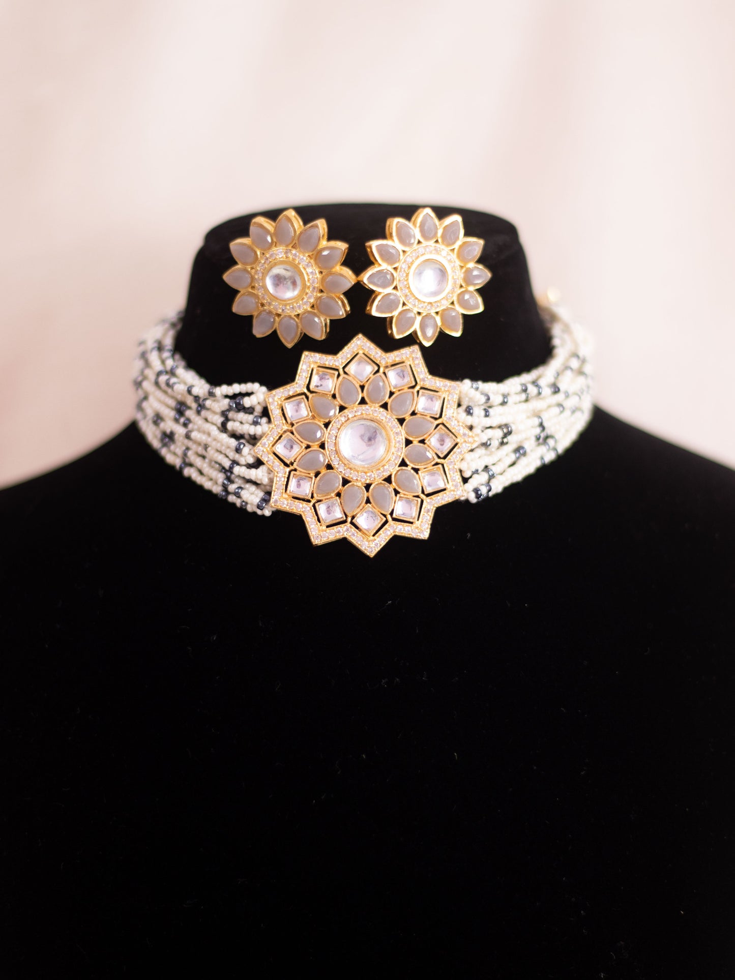 Grey Netra Choker Necklace Set