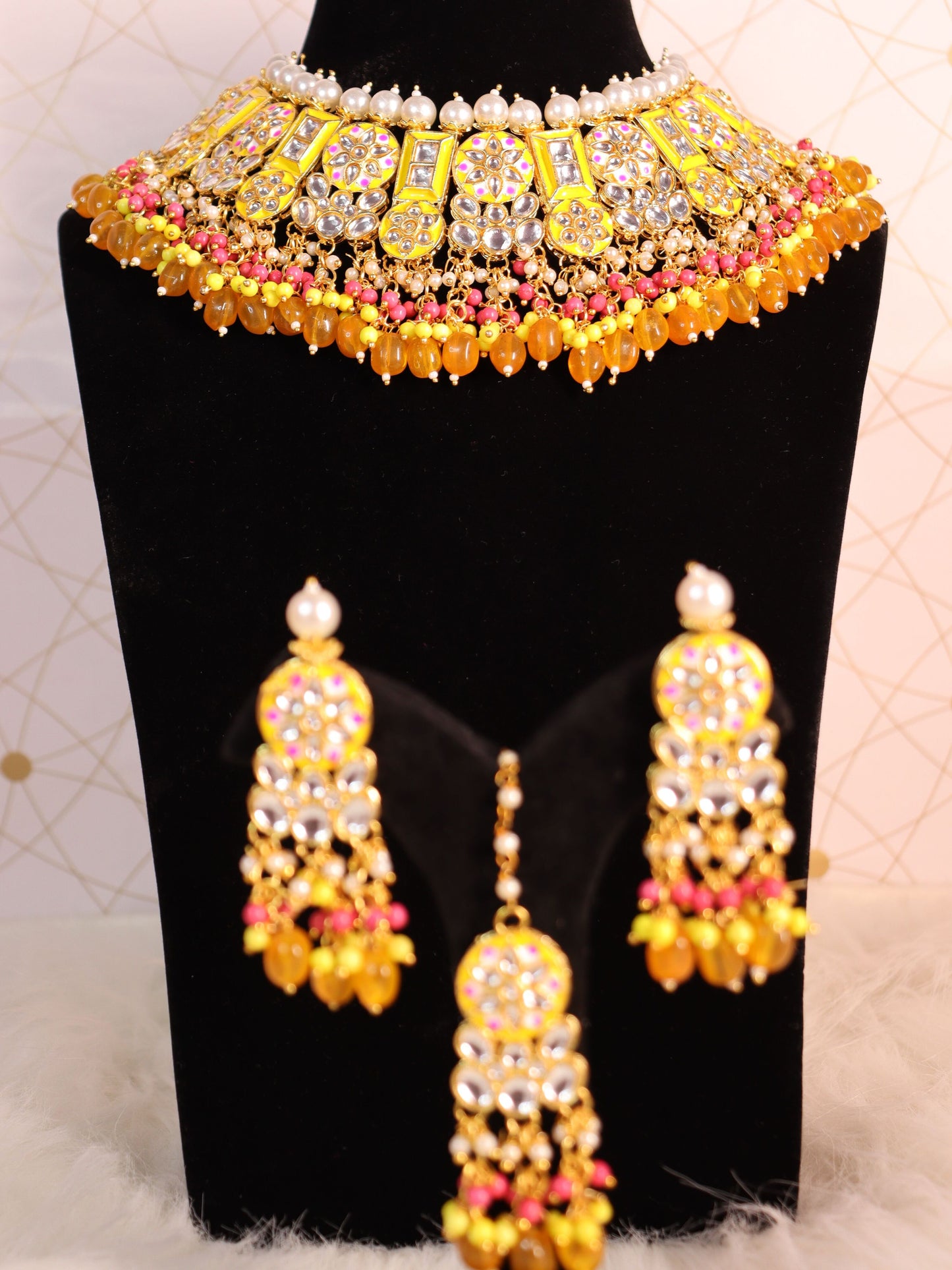 Yellow Ariya Necklace Set