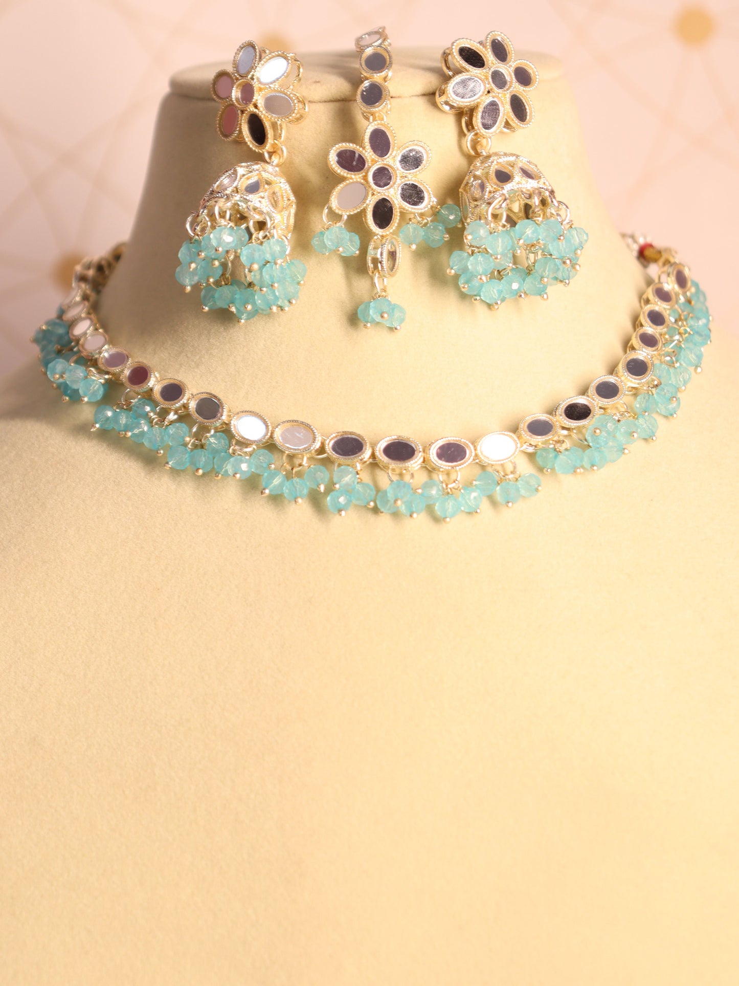 Turquoise Nimrat Minimal Necklace Set