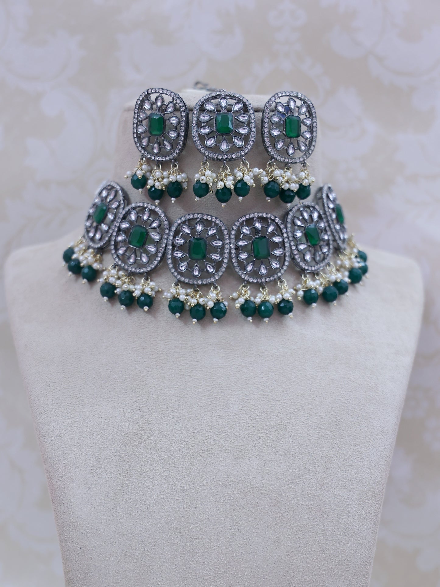 Emerald Green Soni Necklace Set