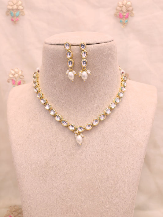 White Oditi Necklace Set