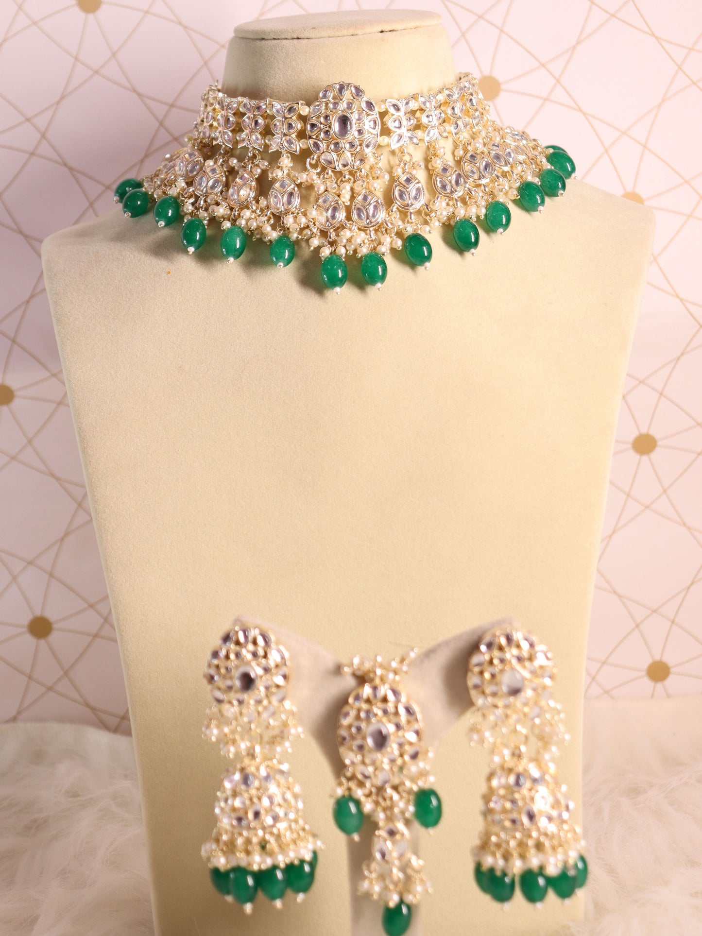 Green Clement Necklace Set