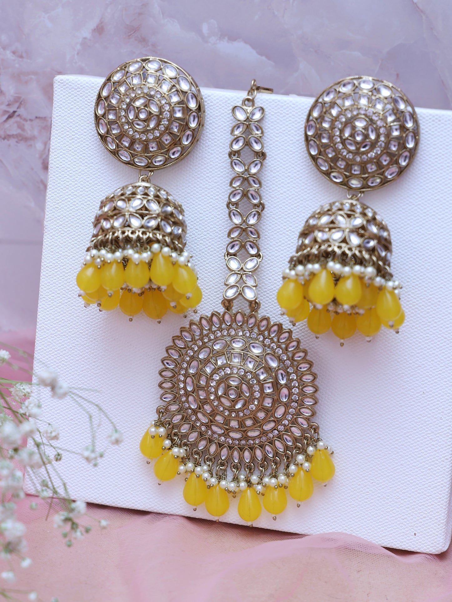 Yellow Babitha Maang Tika Set