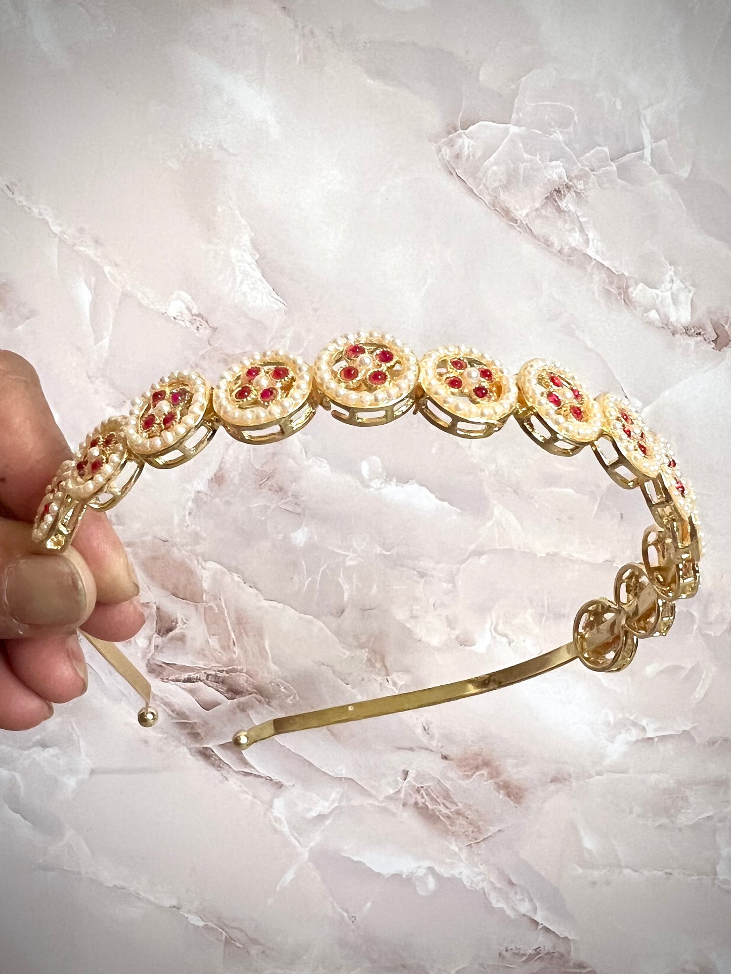 Red Fanila Hairband Mathapatti