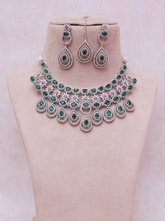 Emerald Oindrilla AD Necklace Set