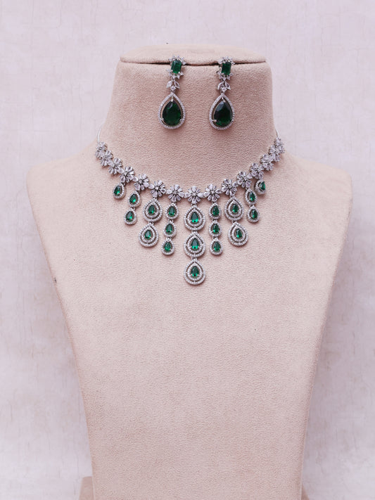 Emerald Oishi AD Necklace Set