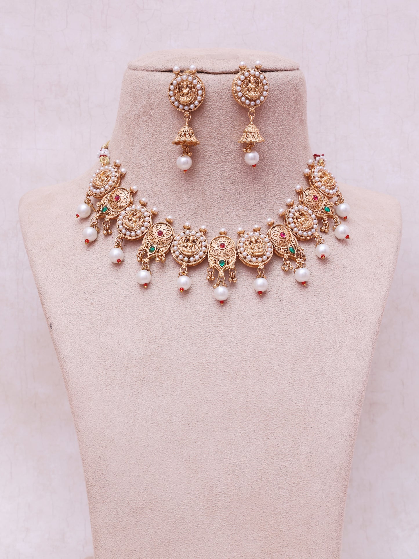 Maanya Temple Necklace Set