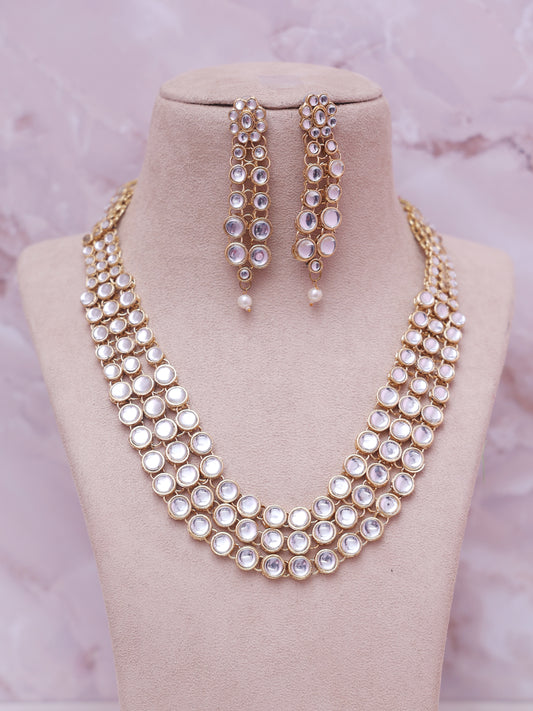 White Udadhi Necklace Set